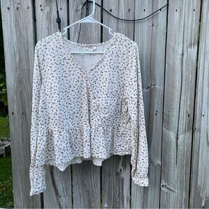 a.n.a Cream Ditsy Boho Floral Peplum Blouse size L